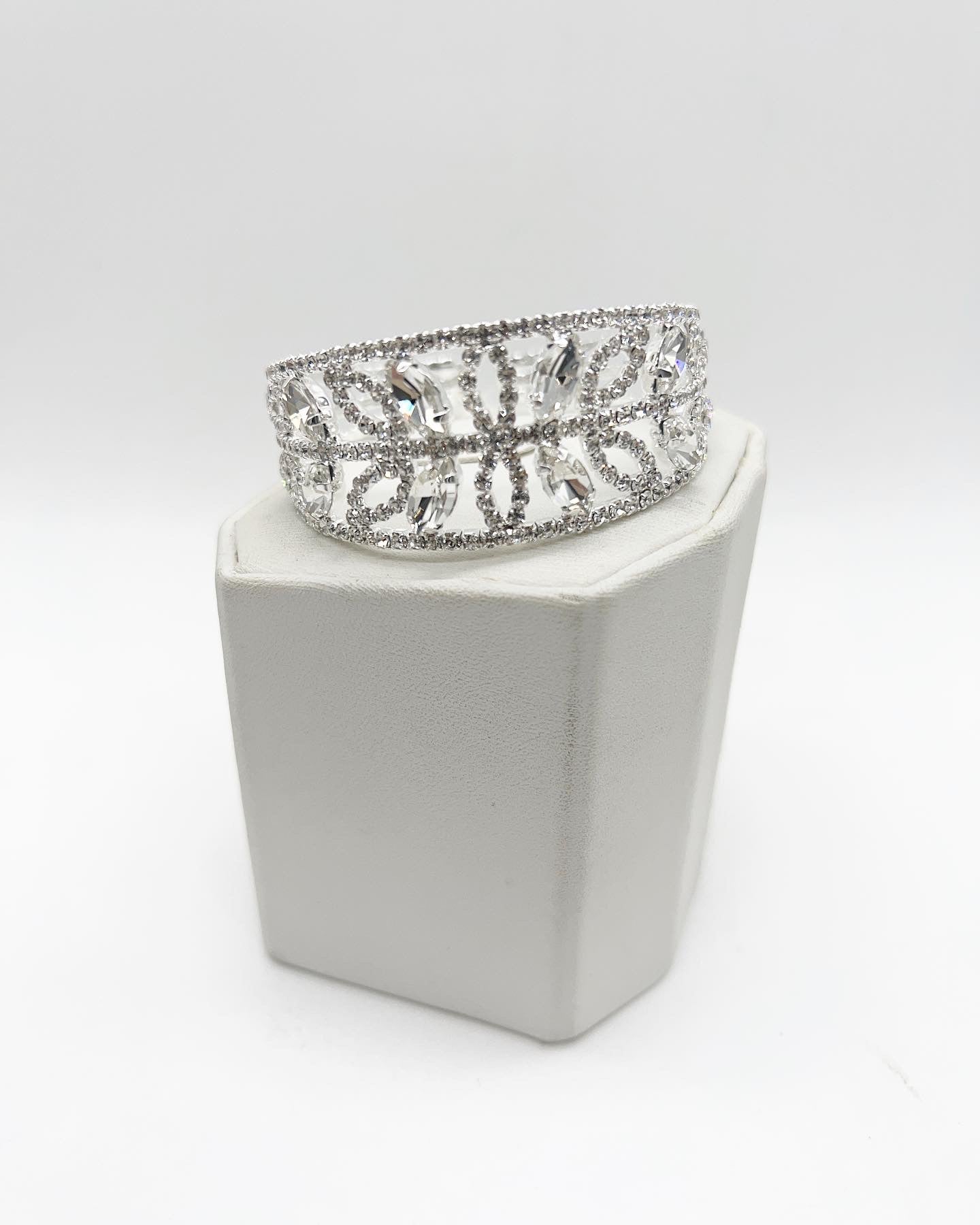 BS185 CUFF