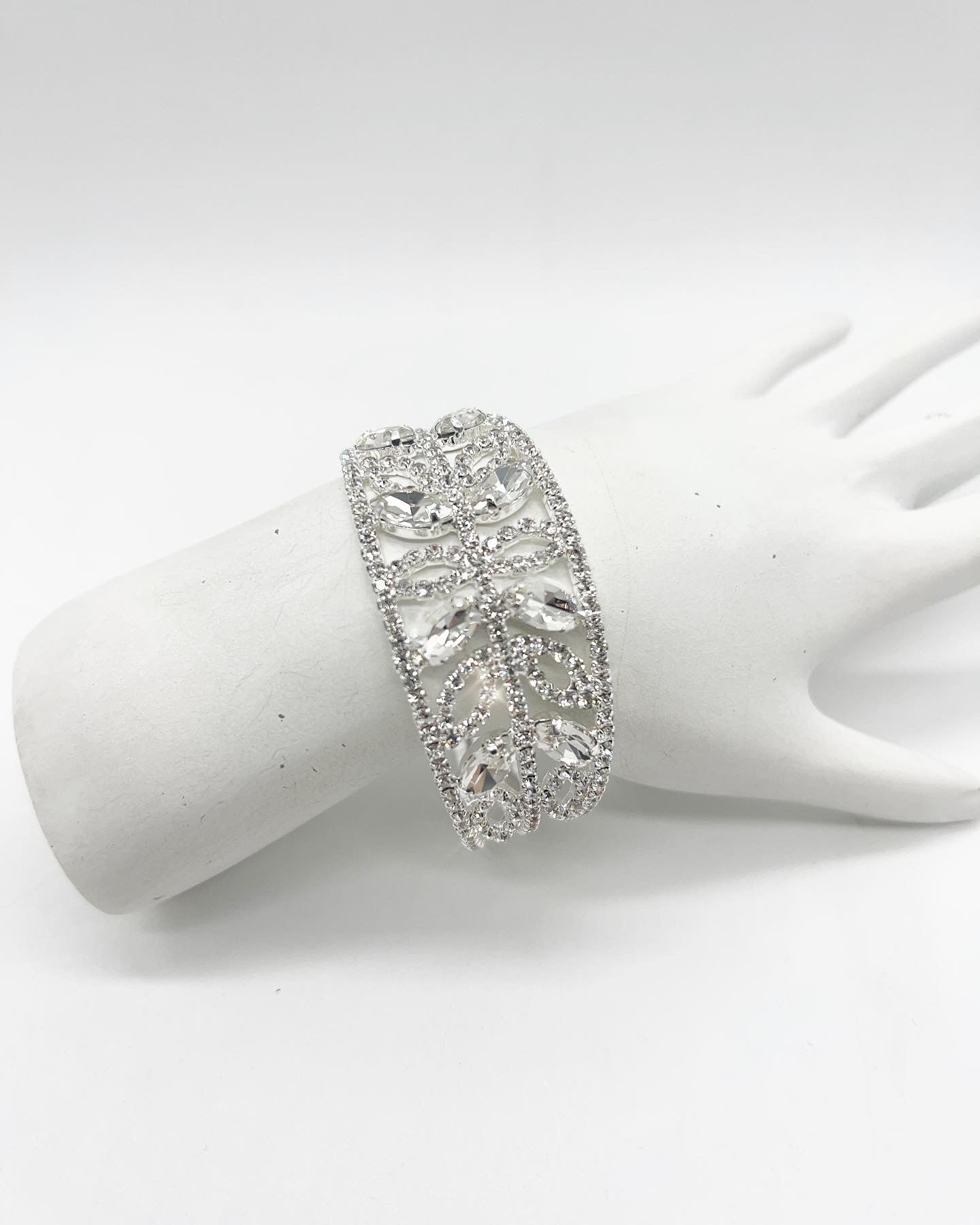 BS185 CUFF